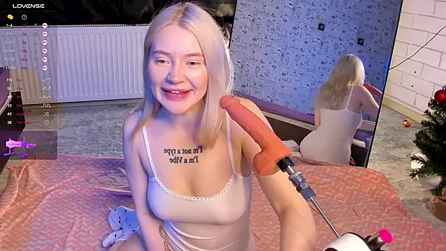 Lillie Berry online show from February 11, 5:31 am