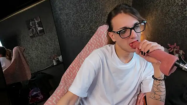 Anjela Botton online show from March 8, 2:04 am