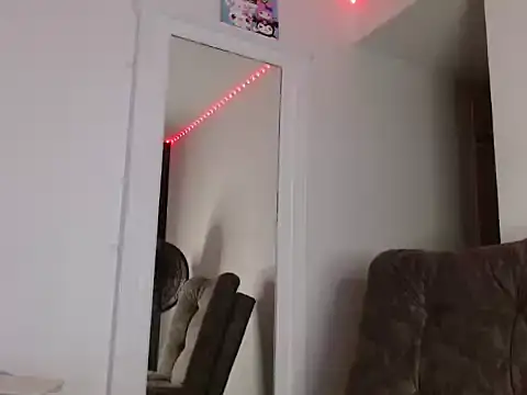 reina reina online show from October 10, 12:04 am