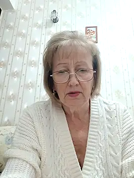 AlikaSwan5821 online show from October 28, 8:46 pm