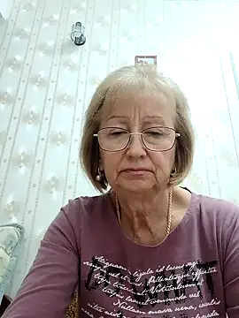 AlikaSwan5821 online show from October 8, 1:48 pm