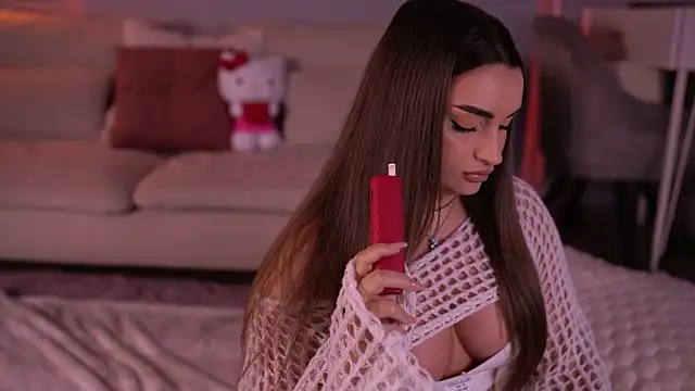 MillaSerene online show from April 10, 6:30 am