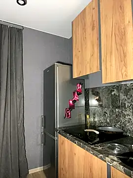 FavoriteKira online show from October 4, 6:34 pm