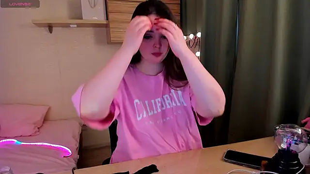 Alice next door online show from February 8, 1:15 pm