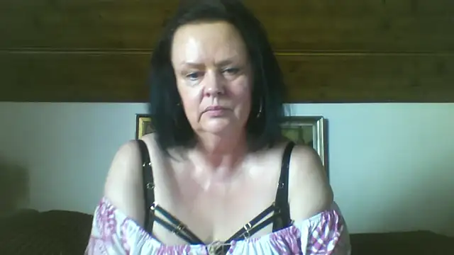 TiffanyMature online show from September 10, 3:23 pm