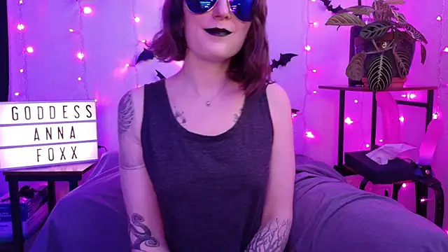 mistressannafoxx online show from February 23, 10:20 pm