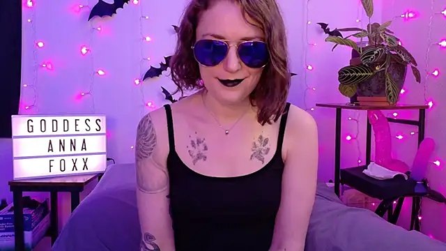 mistressannafoxx online show from February 2, 10:09 pm