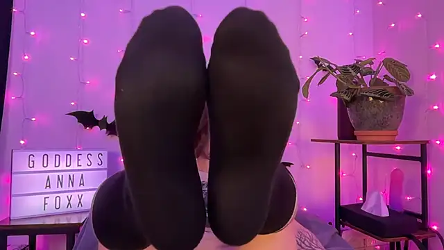 mistressannafoxx online show from November 24, 10:12 pm