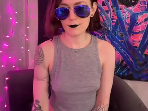 mistressannafoxx online show from September 25, 9:45 pm