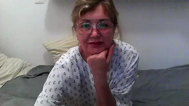 IrynaMolbertx online show from September 22, 7:23 pm