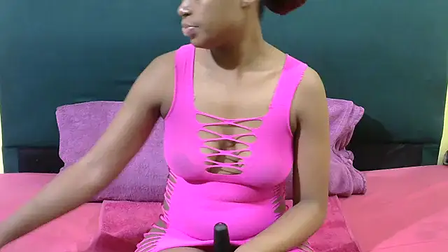 OnionBooty23 online show from October 26, 9:10 pm