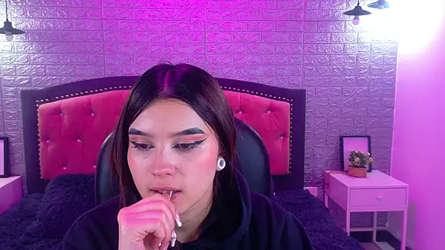 Natalie loffreda online show from October 27, 2:51 am