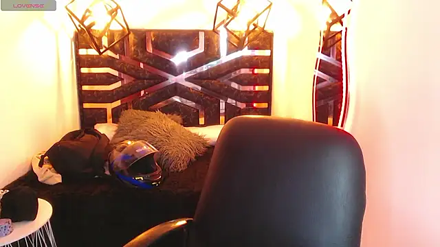 Natalie loffreda online show from March 25, 8:12 pm