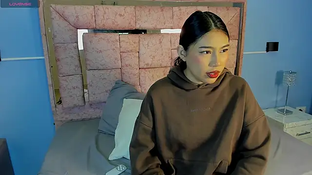 LICKY LOV online show from October 24, 3:24 am