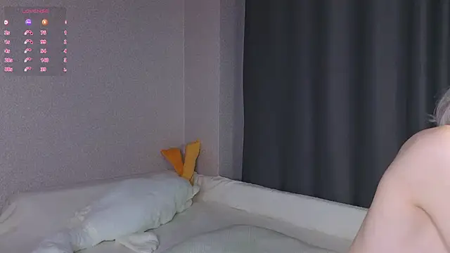 ShizukaBlanche online show from November 9, 6:42 am