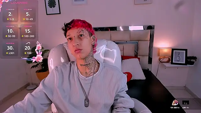 Luci Rose online show from September 18, 2:15 pm