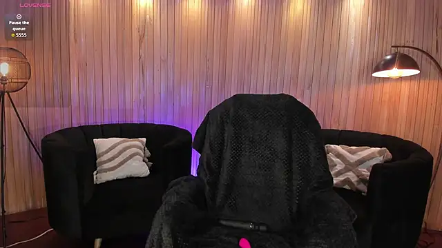 MilaColeman online show from April 19, 10:45 pm