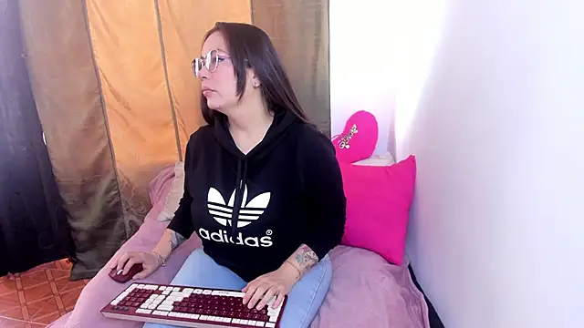 Ashley Monroe online show from April 13, 8:31 pm