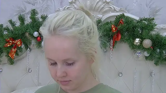 EllieFrosty  online show from January 5, 11:19 pm