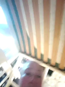 Kiss Eva online show from April 14, 4:18 pm