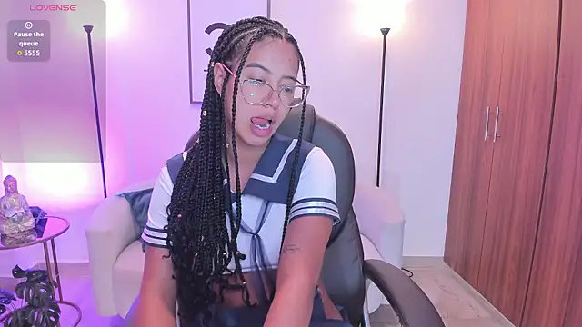 raven stonee online show from February 6, 3:32 am