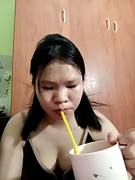 emyeuhss online show from September 24, 6:07 pm