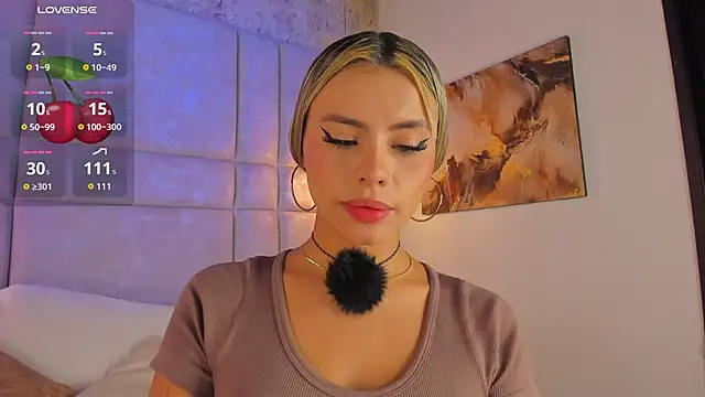 Mily Vermont online show from November 3, 7:51 pm