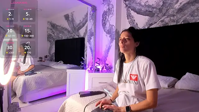 ShaunaDream online show from November 8, 3:55 am