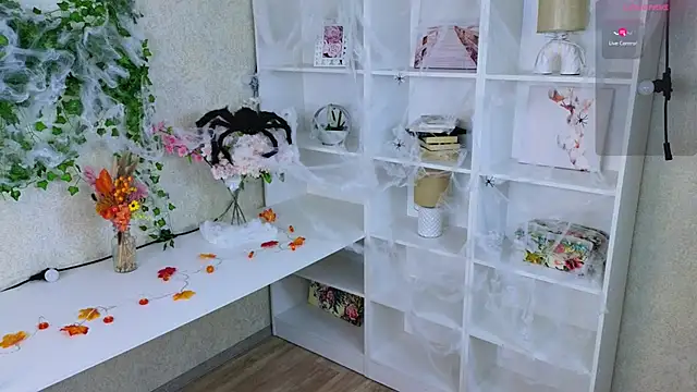 TraciMyntti online show from October 23, 1:22 am