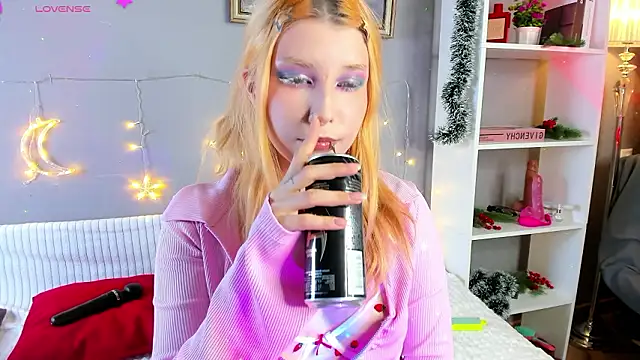 VelvetBlitz online show from January 16, 2:46 pm