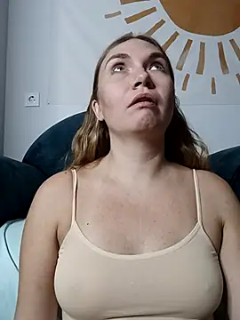 KisaVixen online show from October 2, 5:07 pm