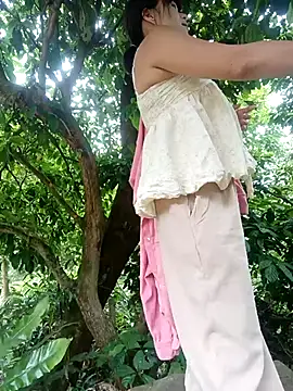 linda bae00 online show from May 23, 8:45 am
