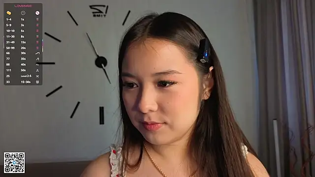 AlberthaEscue online show from September 24, 4:11 am