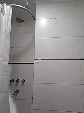 Danielaeliana online show from December 3, 7:27 pm