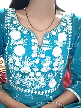 Komal0099 online show from December 15, 4:07 am