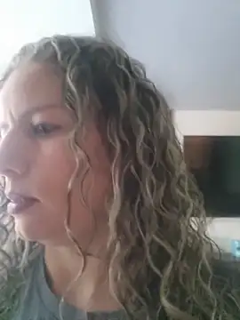 Nina vallon online show from November 21, 11:12 am