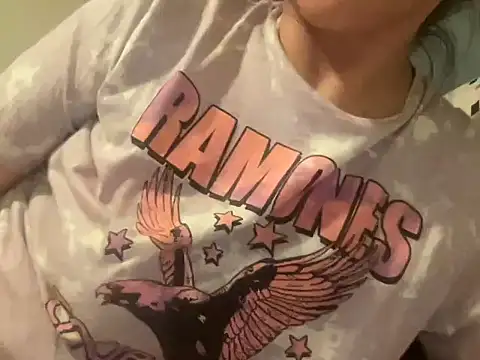 spookyspooky2 online show from October 9, 7:56 am