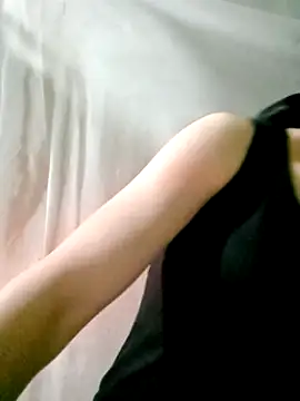 lucybaby00 online show from November 17, 1:56 pm