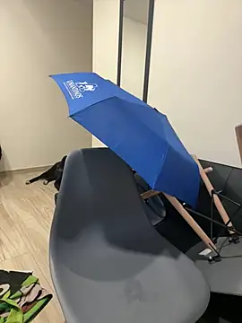 MacaW09 online show from February 12, 11:17 pm