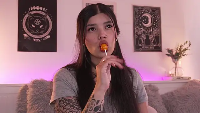 sophieee art online show from September 8, 7:02 pm