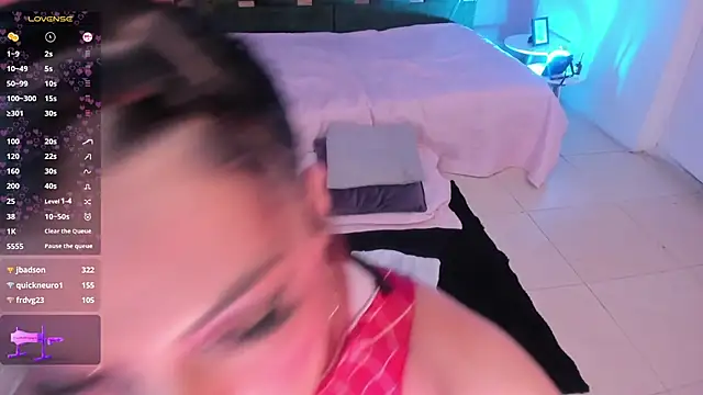 Micki   online show from December 20, 11:47 am