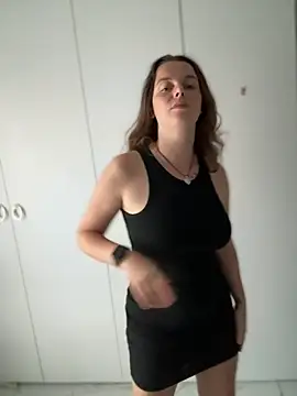 TenderLaGlamor online show from September 27, 5:09 pm