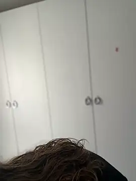 TenderLaGlamor online show from September 18, 11:20 am