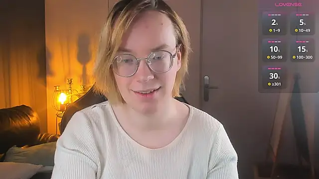 Amanda Butlerr online show from October 12, 9:44 am