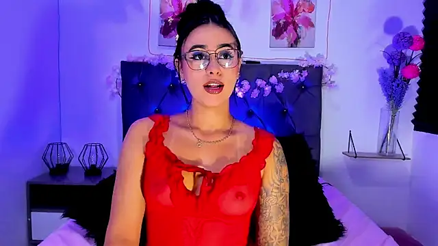 SagiraBelle online show from April 15, 5:35 pm