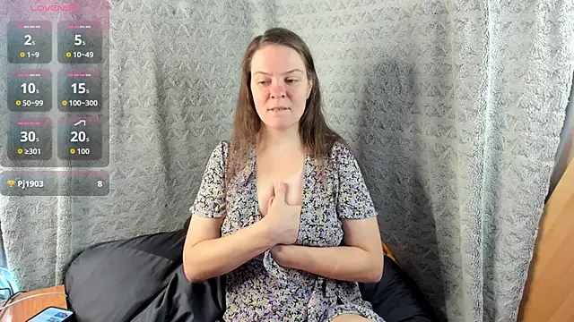 MiaLores online show from September 19, 8:35 am