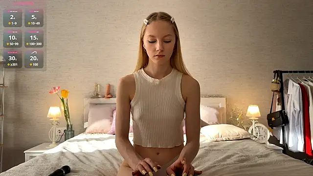 BrightAnnie online show from March 11, 1:03 pm