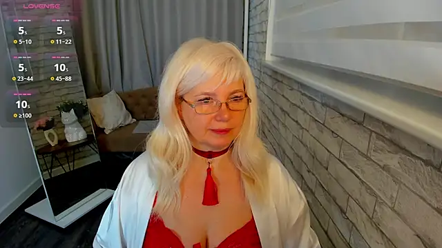 Hella Fabel online show from September 15, 1:36 am