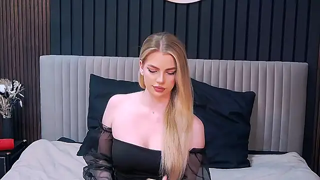 MilanaCeleste online show from November 24, 1:07 am