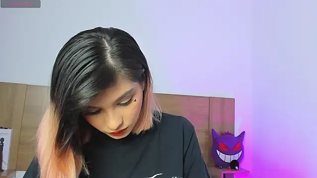 Akatsumi  online show from October 15, 9:50 pm